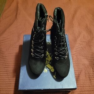 U.S polo Assn. Size 8.5 boots